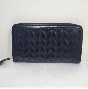 Zara Black Quilted Zip-Around Bag/Wallet